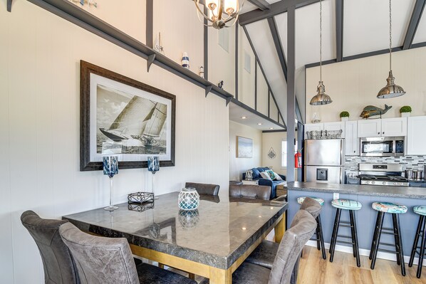 House (2 Bedrooms) | Interior