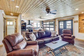 Casa (2 Bedrooms) | Interior