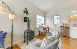 Apartment (1 Bedroom) | Interior