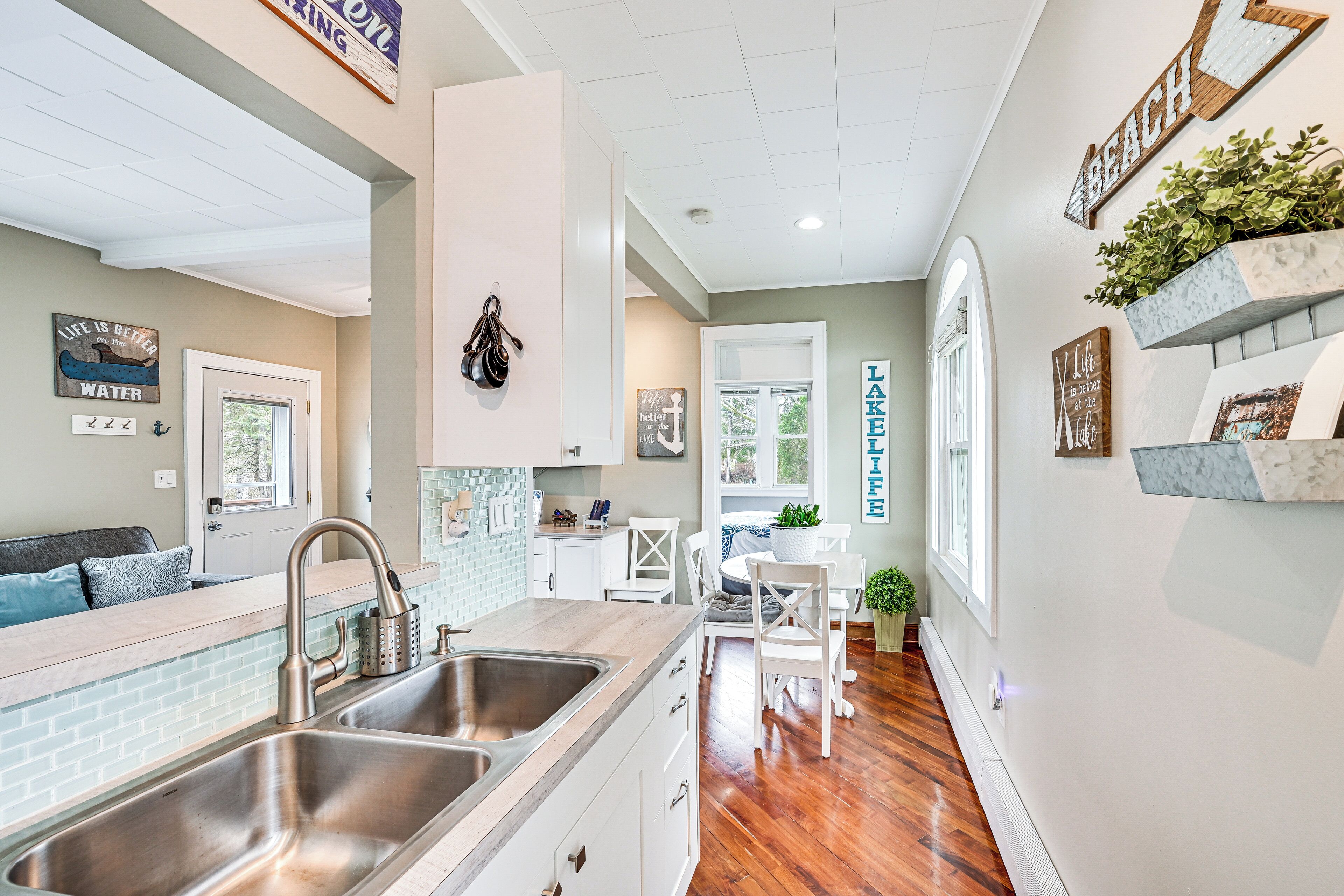 المنشأة من الداخل