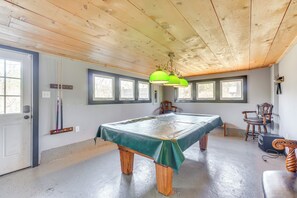 Interior - Historic Manor 3 Mi to Shawnee Mtn! Pet Friendly (East Stroudsburg)