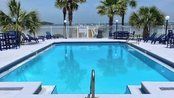 Apartment (2 Bedrooms) | Front of property