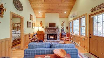 House (1 Bedroom) | Interior