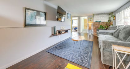 Walk to OOB Pier: Family-friendly Home w/ Hot Tub!