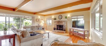 Near Eats & Wineries: Paso Robles Home w/ Patio!