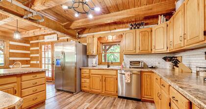 Barn Hangout + Grill Station: Sebring Family Cabin