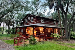 Talo (5 Bedrooms) | Majoituspaikan julkisivu