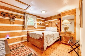 House (5 Bedrooms) | Interior
