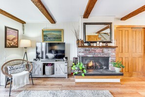 Apartment (3 Bedrooms) | Interior - Hiking Galore: Mittersill Townhome in Franconia! (Franconia)