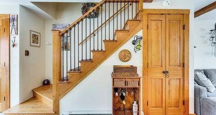 Hiking Galore: Mittersill Townhome in Franconia!
