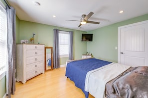 Interior - Steps to Short Sand Beach: Retreat w/ Game Room! (York Beach)