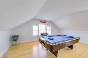 Interior - Steps to Short Sand Beach: Retreat w/ Game Room! (York Beach)