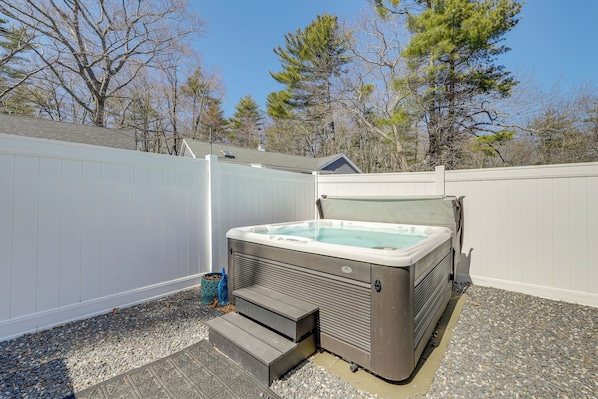 Interior - Steps to Short Sand Beach: Retreat w/ Game Room! (York Beach)