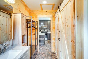 Apartment (0 Bedroom) | Interior - Boat, Fish & Hike: Cozy Getaway in Twin Lake! (Twin Lake)