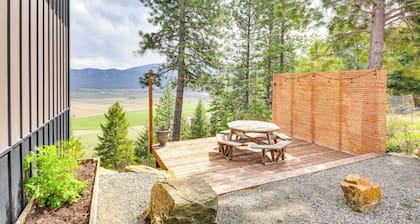 Mtn & River-view Gem w/ Balcony in Bonners Ferry