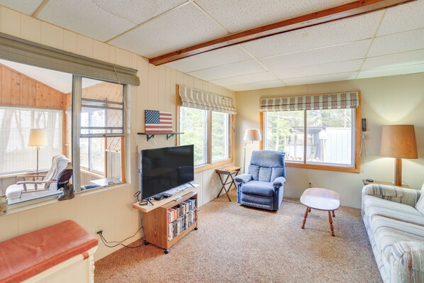 Cottage (2 Bedrooms) | Interior