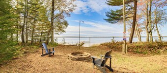Dock & Fire Pit: Lakefront Cottage in Gould City!