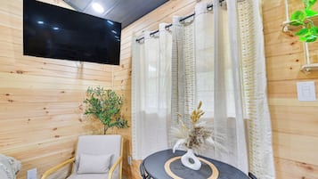 Apartment (0 Bedroom) | Interior