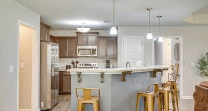 Family Home w/ Covered Patio in Ardmore