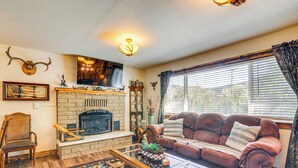 House (5 Bedrooms) | Front of property - 'will's Place' Utah Family Getaway: Hot Tub & Yard (Glendale)