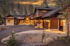 Exterior - Lakefront Lodge with Hot Tub, BBQ & Game Room (Sunriver)