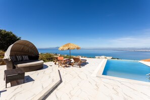 Apartment | 1 bedroom, desk, Internet - Seaview Getaway With Pool Panoramic Views (Kalamata)