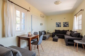 Apartment | 1 bedroom, desk, Internet - Seaview Getaway With Pool Panoramic Views (Kalamata)