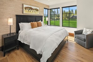 7 bedrooms, iron/ironing board, travel crib, free WiFi