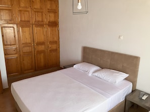 2 chambres, bureau, fer et planche à repasser, Wi-Fi