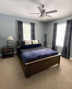 3 bedrooms, desk, free WiFi, bed sheets