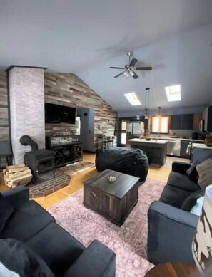 Smart TV, fireplace, table football, ping pong