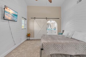 3 bedrooms, desk, iron/ironing board, free WiFi
