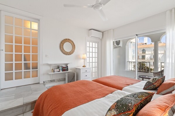 1 habitación, tabla de planchar con plancha, wifi y ropa de cama