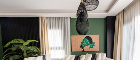 Deluxe Apartment | Living area
