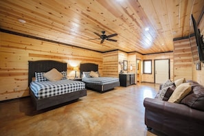 Individually decorated, individually furnished, laptop workspace - Big Timber Lodge (Broken Bow)
