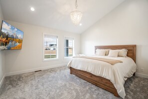 House, 6 Bedrooms | 6 bedrooms, desk, laptop workspace, iron/ironing board - Hidden Treasure Retreat W/hot Tub & River Access 6 Bedroom Home (Shelley)