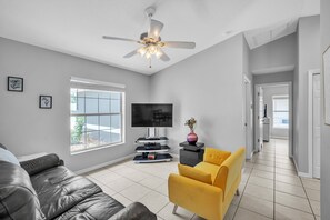 House, 3 Bedrooms | Living area | Smart TV