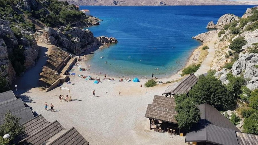 Two Bedroom Apartment in Karlobag