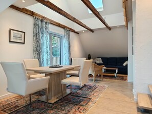 Dining - New vacation apartment in Kappeln/Schlei, quiet, central location. Dog friendly! (Kappeln)