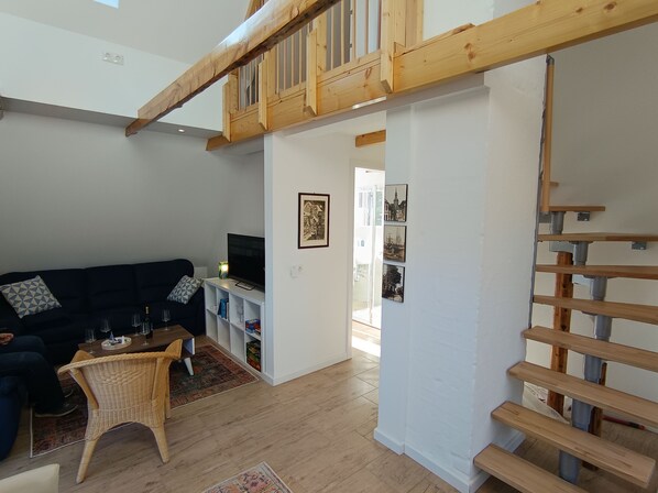 Living area - New vacation apartment in Kappeln/Schlei, quiet, central location. Dog friendly! (Kappeln)