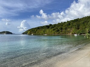 Sun loungers, beach towels - Blue Pearl Villa in St. John USVI, private, gated, 6 bed, 2 bath, private pool. (Coral Bay)