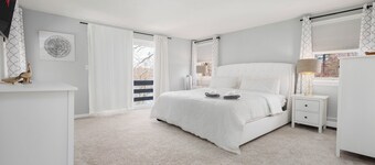 Hidden Gem Lake House 3 BR, 2.5 BA, 6 ppl