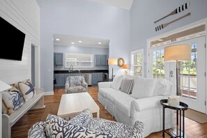 Living area - Golf Cart Included, Newly Renovated, Golf Course Views - 29 Davis Love (Fripp Island)