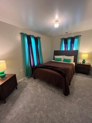 3 bedrooms, iron/ironing board, free WiFi, bed sheets