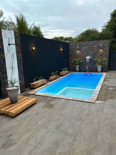 Spacious farm in Ribeirão Preto with swimming pool, green area and barbecue