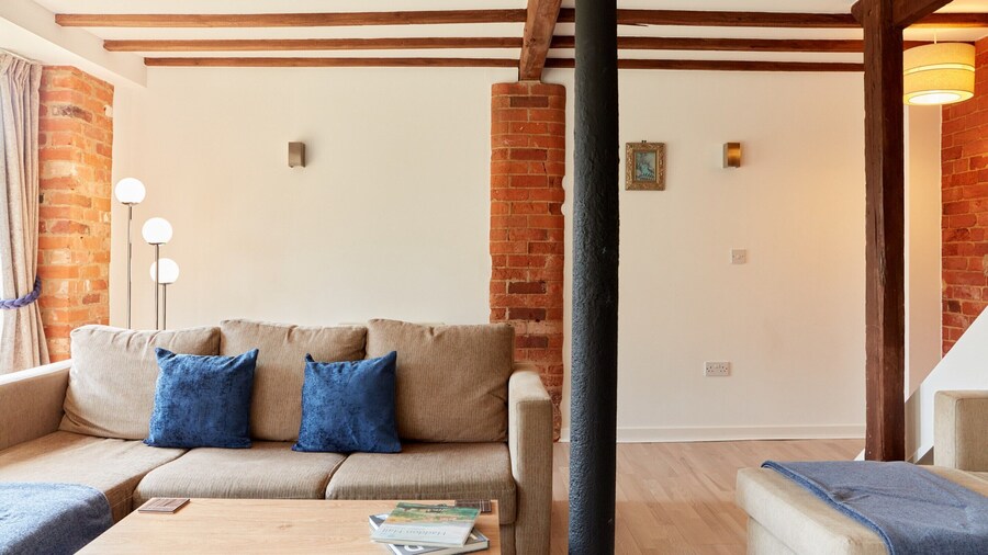 Beautiful Cottage in Rural Escape, No Deposit