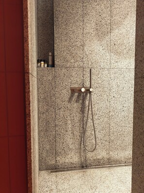 Shower, hair dryer, towels, soap - A stay like no other in Sofia (Sofia)