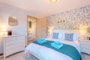4 Schlafzimmer, Bügeleisen/Bügelbrett, kostenloses WLAN, Bettwäsche