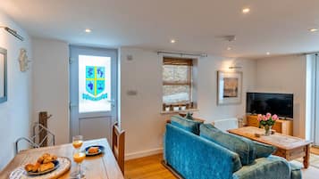 Cottage | Living area