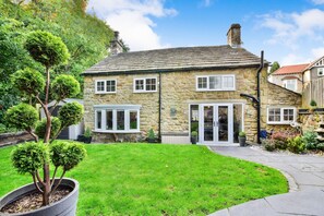 Cottage | Garden - Cozy Cottage in the Heart of Buxton, No Deposit (Buxton)